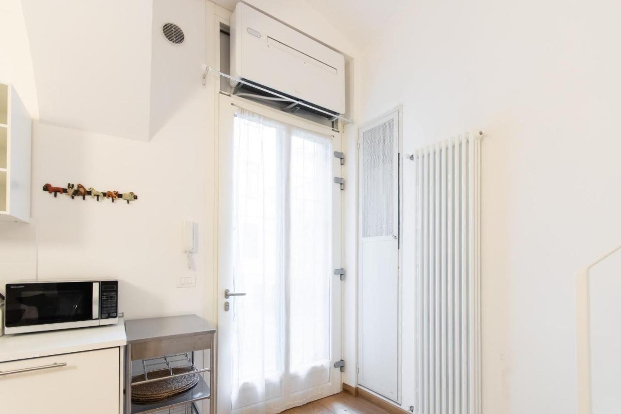 Charming Studio Near Piazza Castello By Wonderful Italy Turim Exterior foto